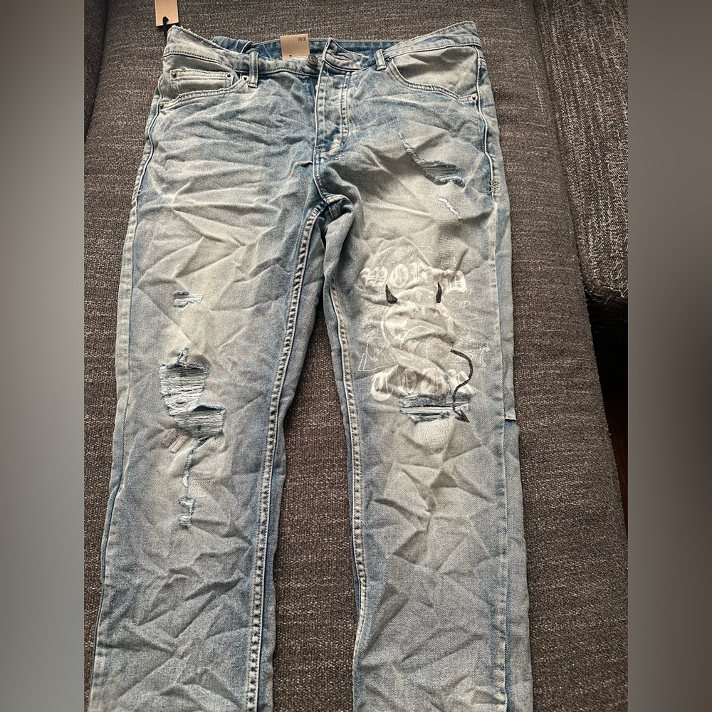 Brand new Ksubi jeans just can’t fit me.
